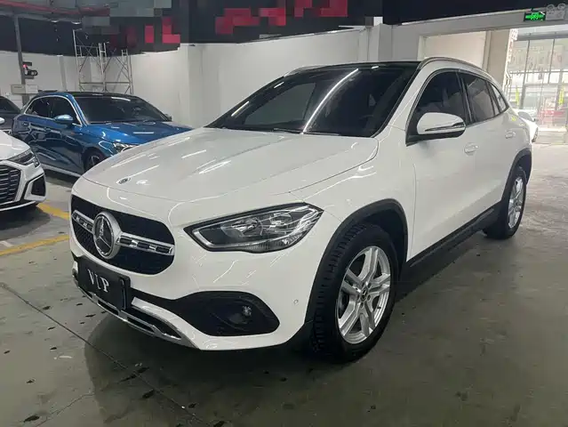 Mercedes-Benz GLA GLA 180