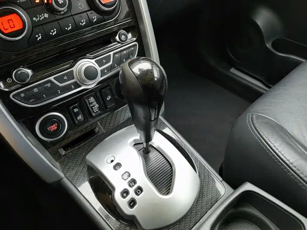 Renault Koleos (Import) 2010 2010 2.5L 4WD Comfort