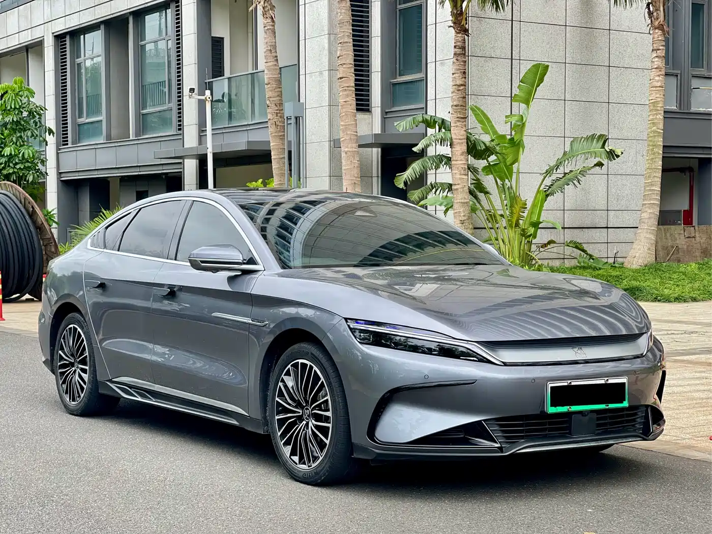 BYD Han 2023 EV Champion Edition 506KM FWD Premium фото 3