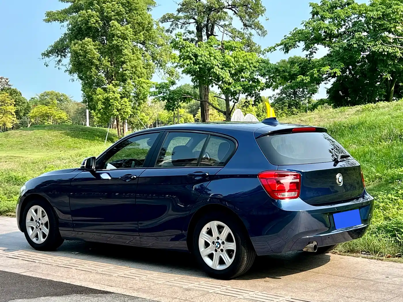 BMW 1 Series (Import) 2013 Facelift 116i Leading Model фото 4