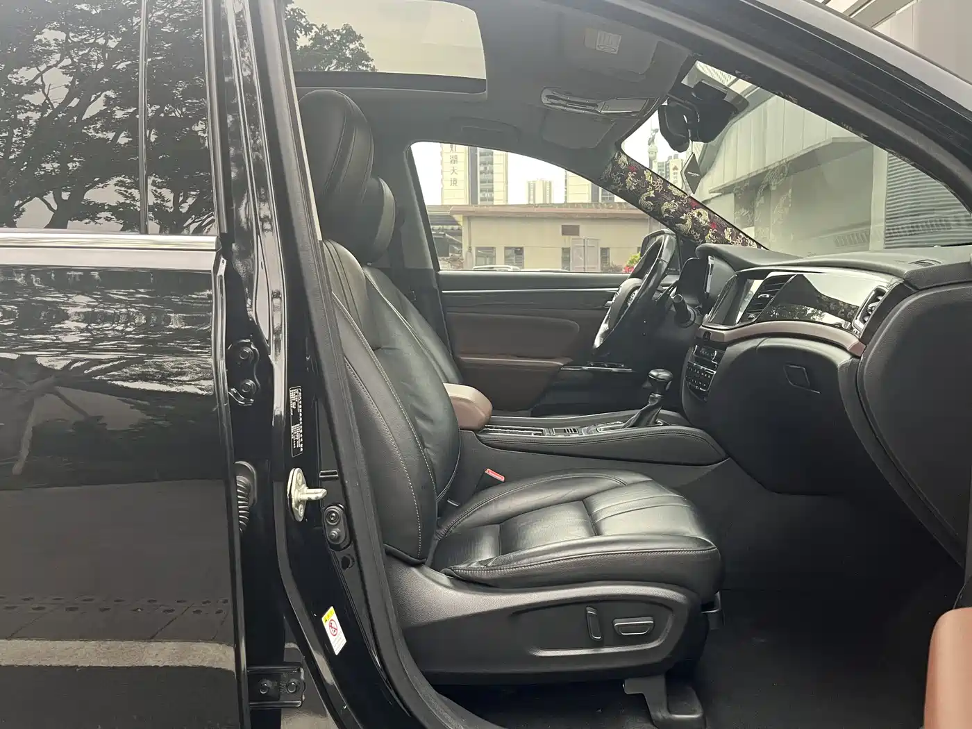 GAC Trumpchi Trumpchi GS8 2017 320T 2WD Luxury Smart Connect (7-seater) фото 23