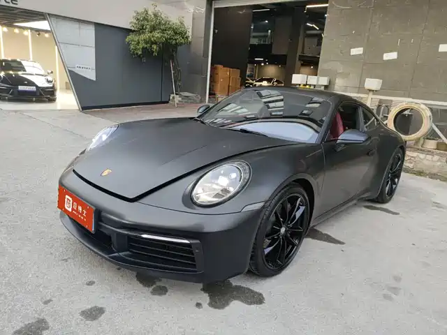 PORSCHE 911