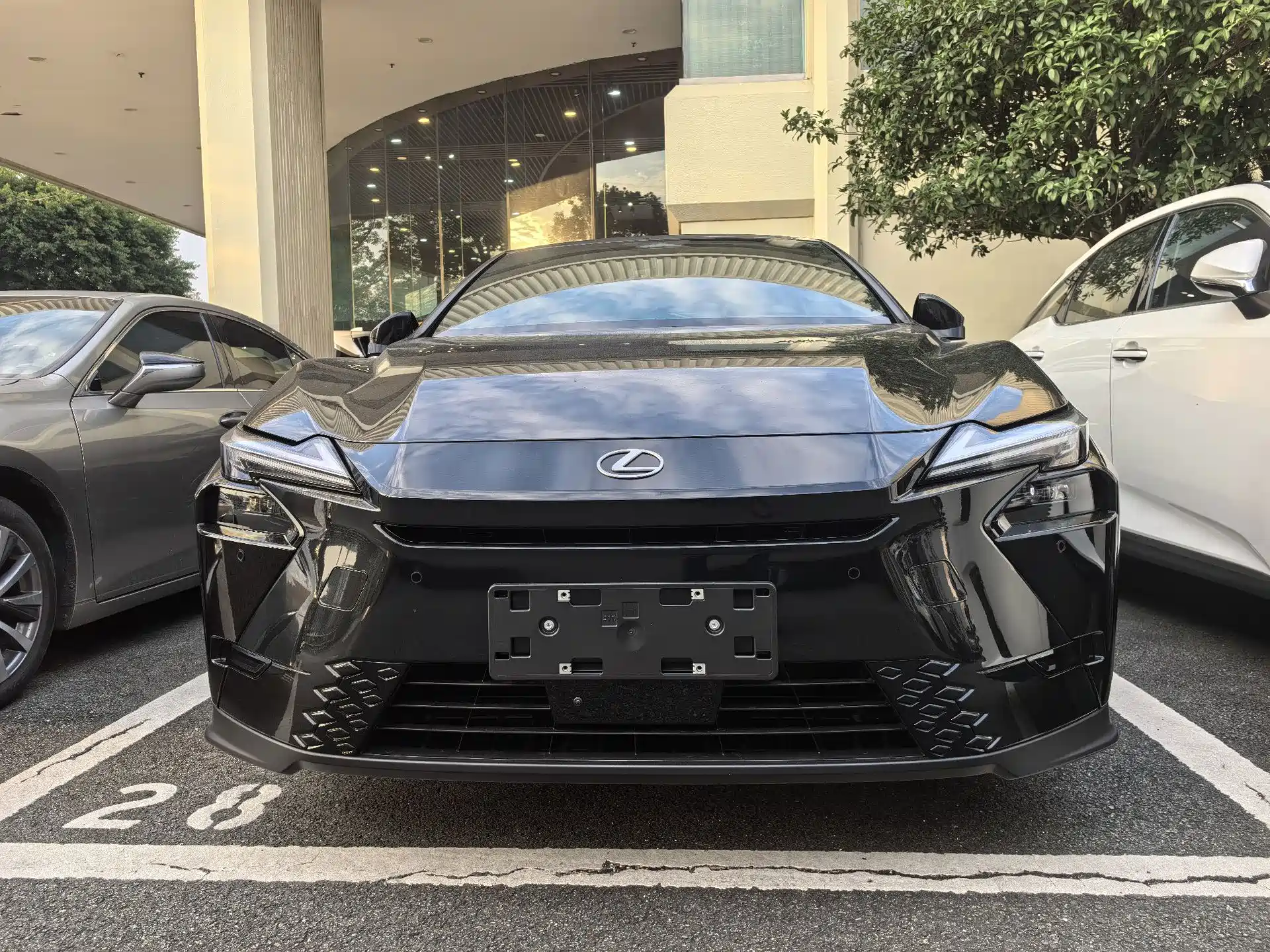 Фото 1 - Lexus ES