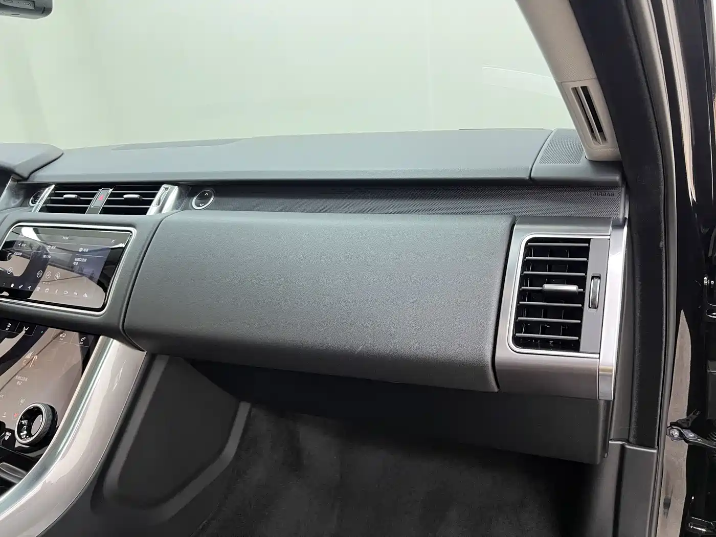 Land Rover Range Rover Sport 2020 3.0 L6 SE фото 22