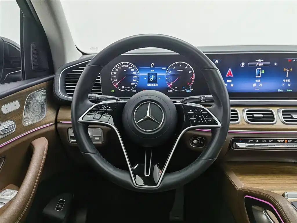 Mercedes-Benz GLE 2024 GLE 450 4MATIC Fashion фото 11