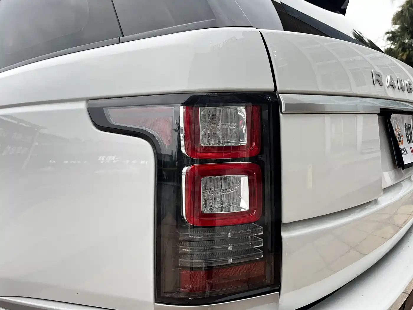 Land Rover Range Rover 2015 3.0 TDV6 Vogue фото 8