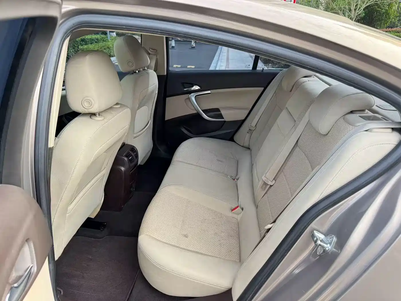 Buick Regal 2011 2.4L SIDI Comfort Edition фото 9