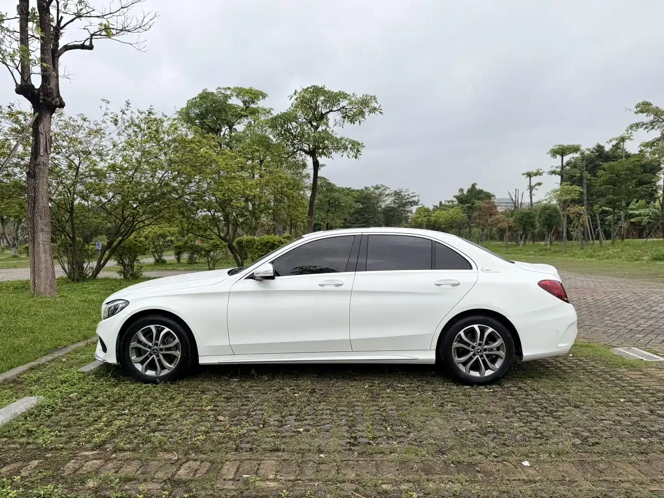 Mercedes-Benz C-Class 2018 C 180 L Fashion Sport Edition фото 16