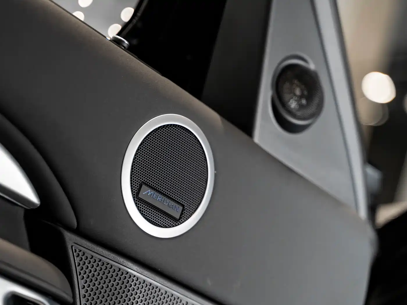 Land Rover Discovery 2020 3.0 SC V6 30th Anniversary Special Edition фото 18