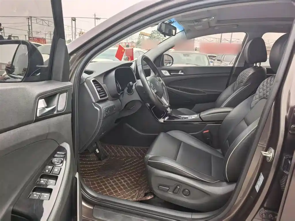 Hyundai Tucson 2019 280TGDi Dual Clutch 2WD Fashion Edition China V фото 9