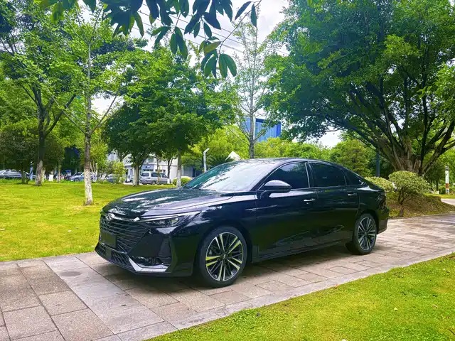 Chery Arrizo 8 2024 High-Performance 2.0T DCT Sport