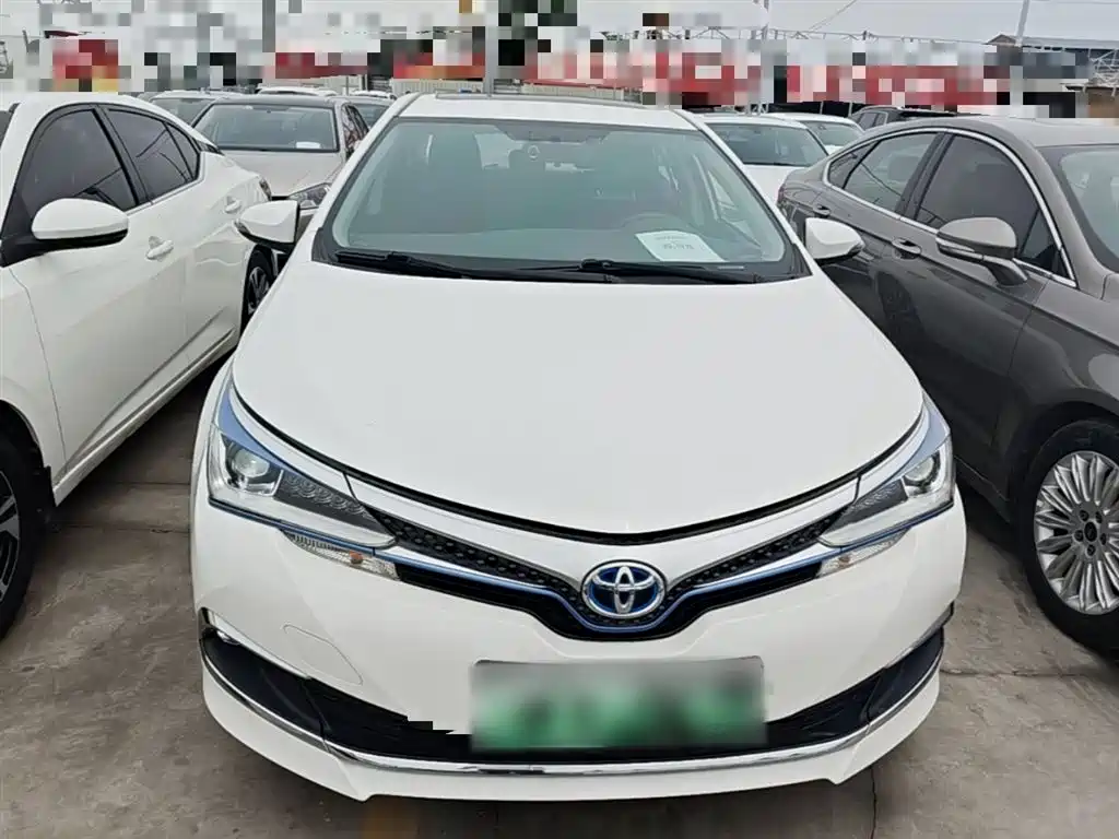Фото 3 - Toyota Corolla Twin Engine E+