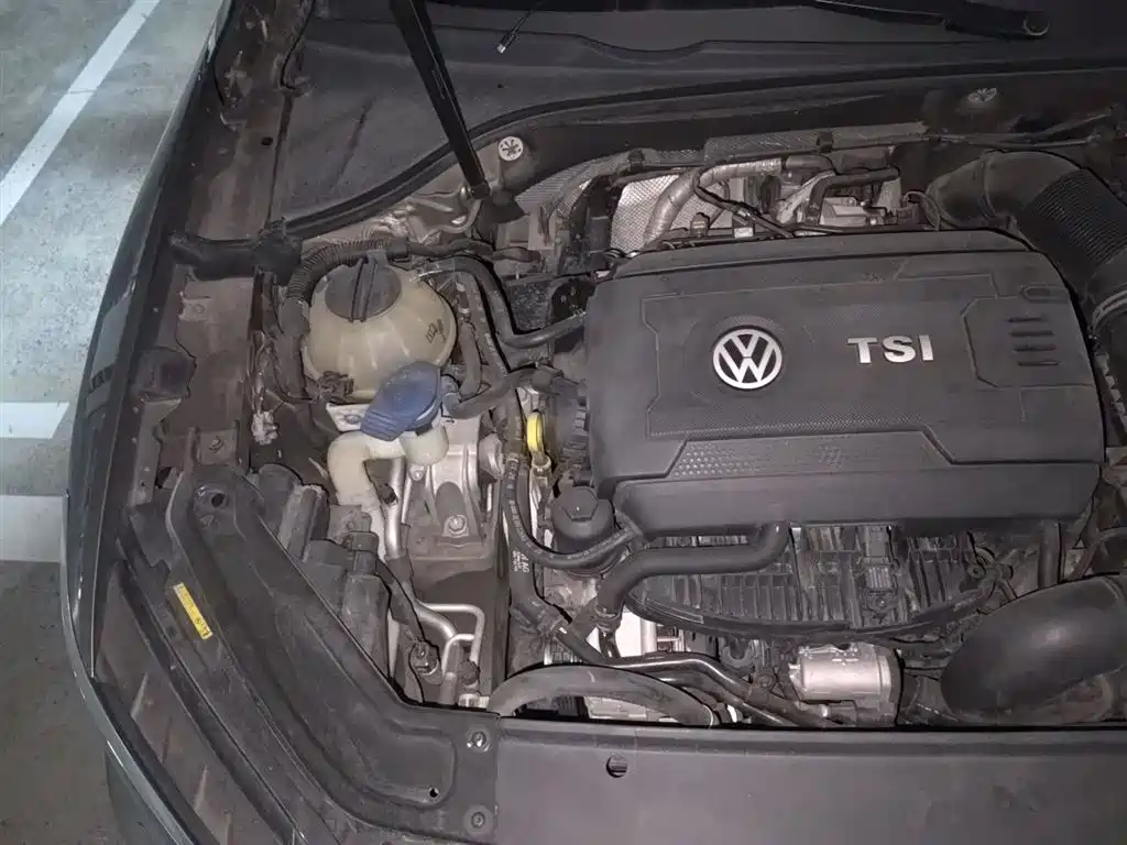 Volkswagen Passat 2016 330TSI DSG Executive Edition фото 23