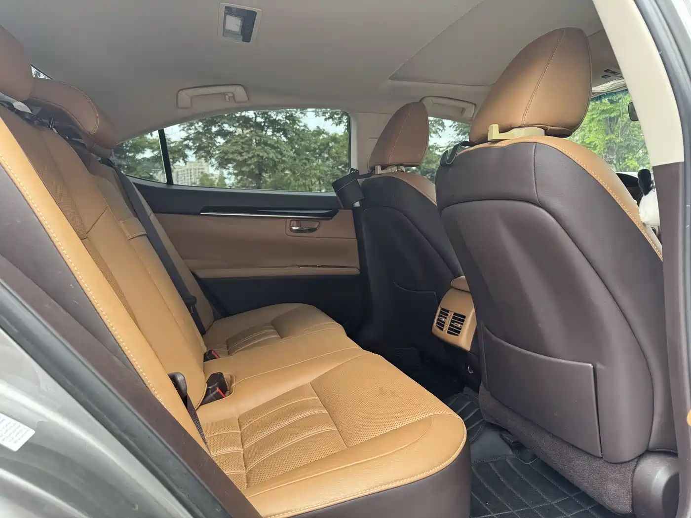 Lexus ES 2015 200 Elite Edition фото 12