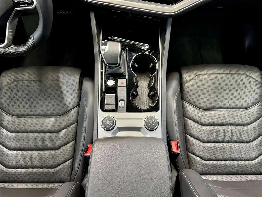 Volkswagen Touareg 2022 3.0TSI Rui Xiang Edition Gloss Black Sport Package фото 21