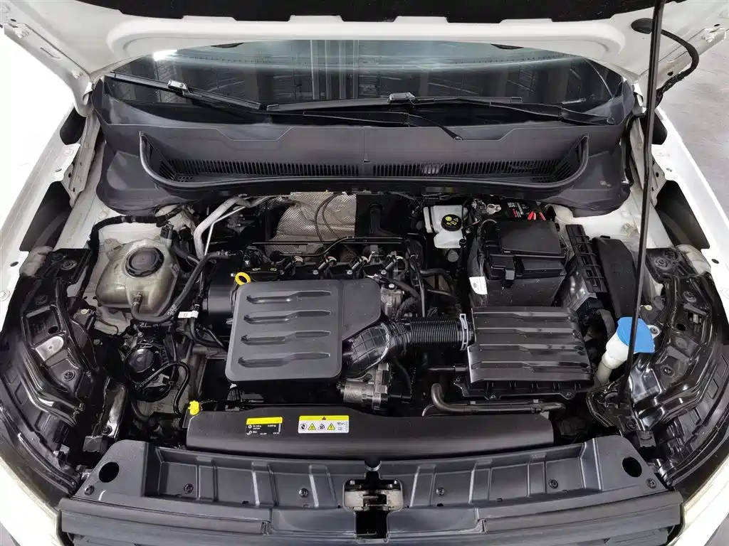 Volkswagen Tanying 2021 1.5L Automatic Smart Connect Edition фото 6
