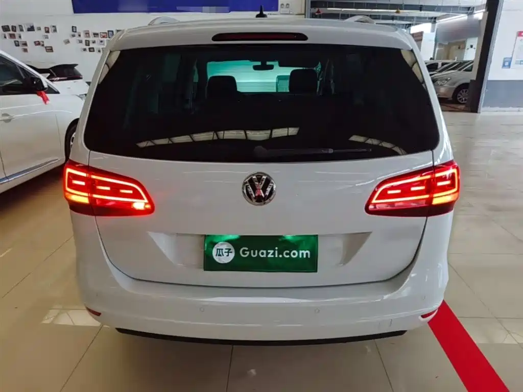 Volkswagen Sharan 2018 380TSI Comfort 7-Seater фото 6