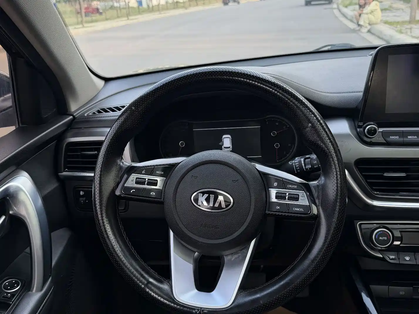 Фото 8 - Kia Sportage