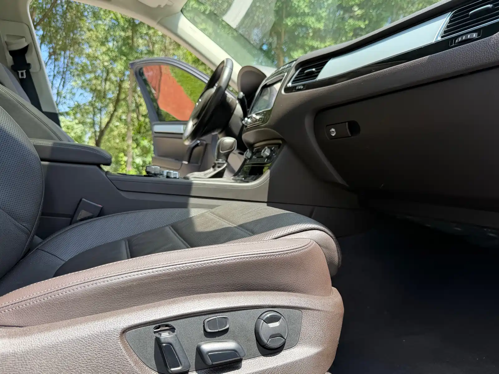 Фото 8 - Volkswagen Touareg