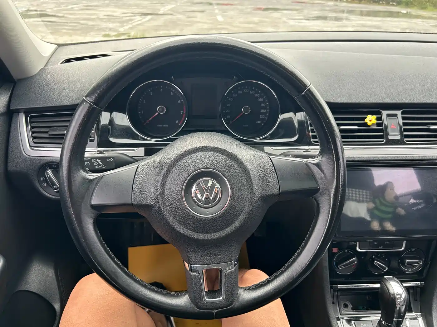 Volkswagen Bora 2014 1.6L Automatic Comfort Edition фото 16