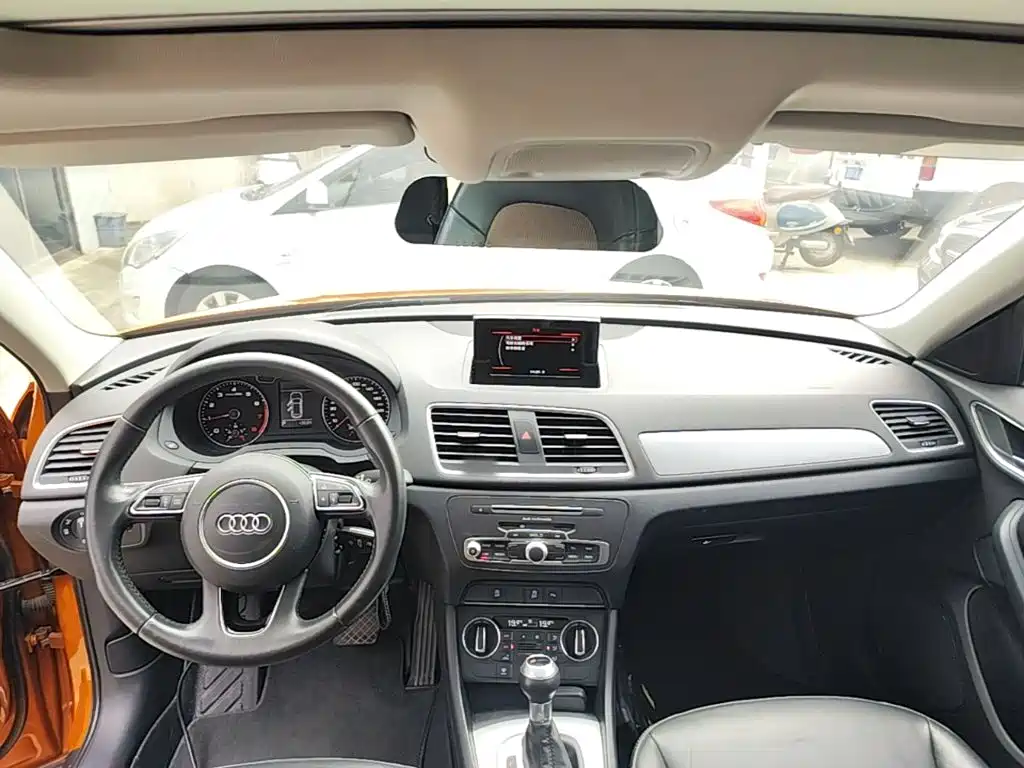 Фото 10 - Audi Q3