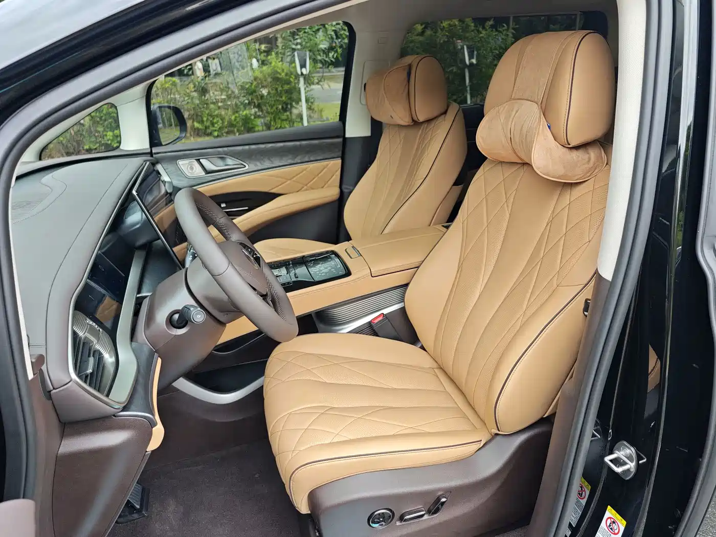 Denza D9 2026 2024 EV 620 Premium