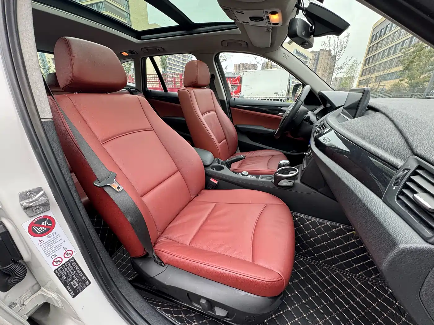 BMW X1 (Import) 2012 sDrive18i Luxury фото 7