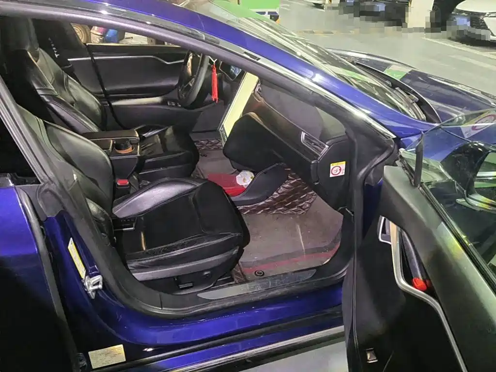 Photo 13 - Tesla Model S