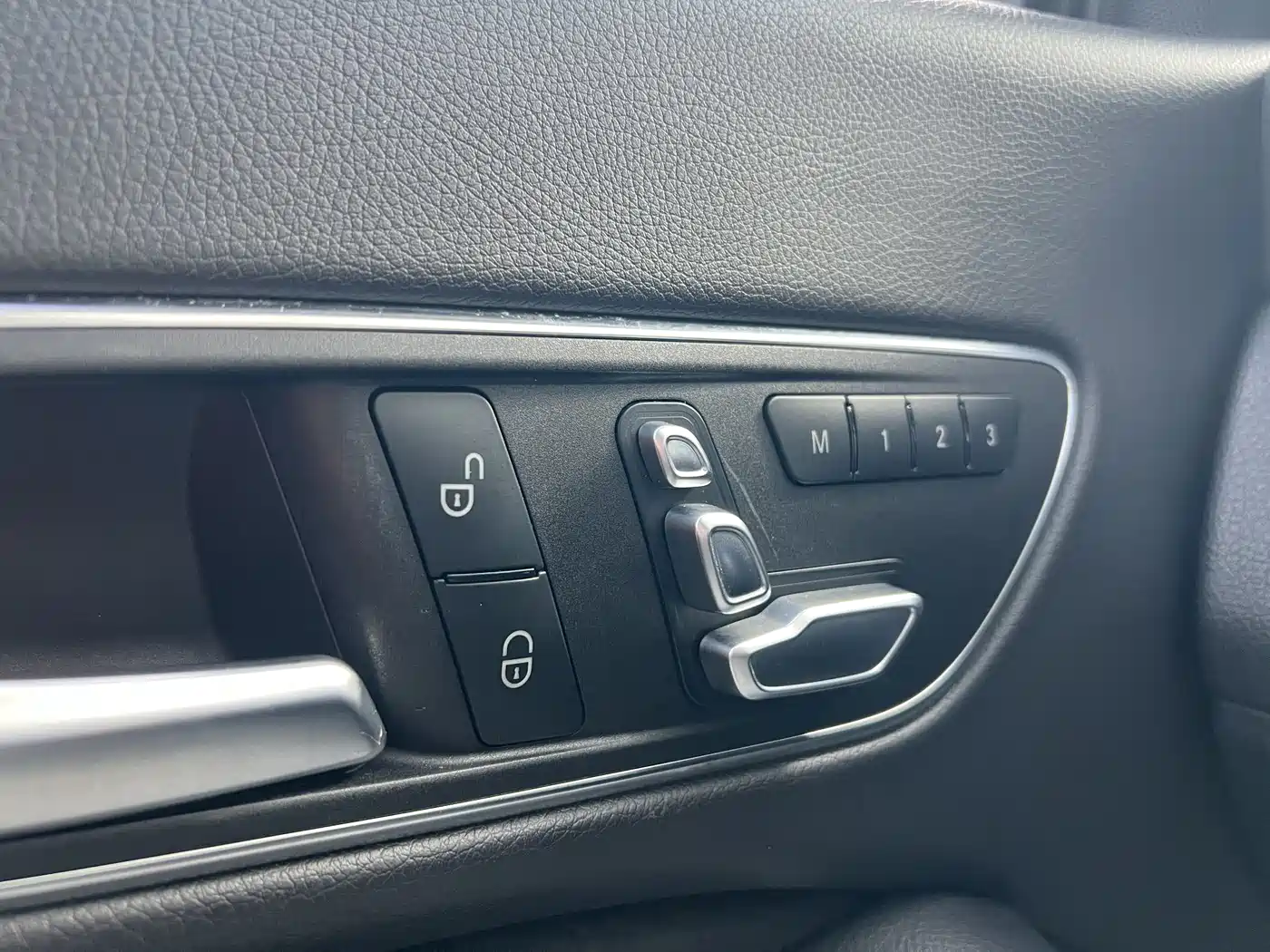 Mercedes-Benz CLA (Import) 2018 CLA 220 4MATIC фото 15