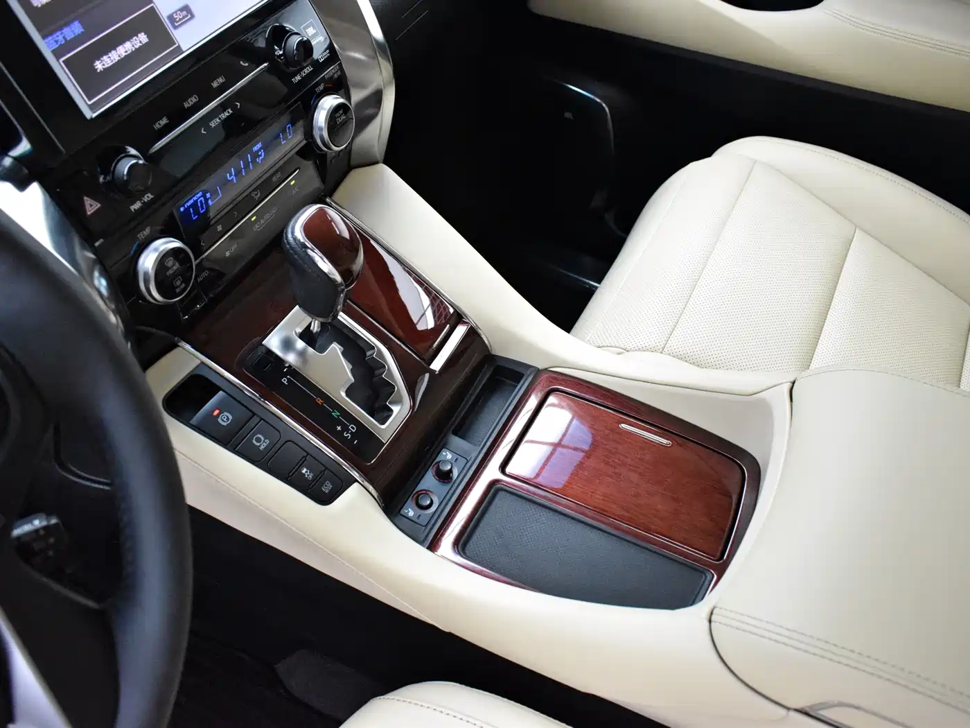 Toyota Alphard 2015 3.5L Luxury Edition фото 11
