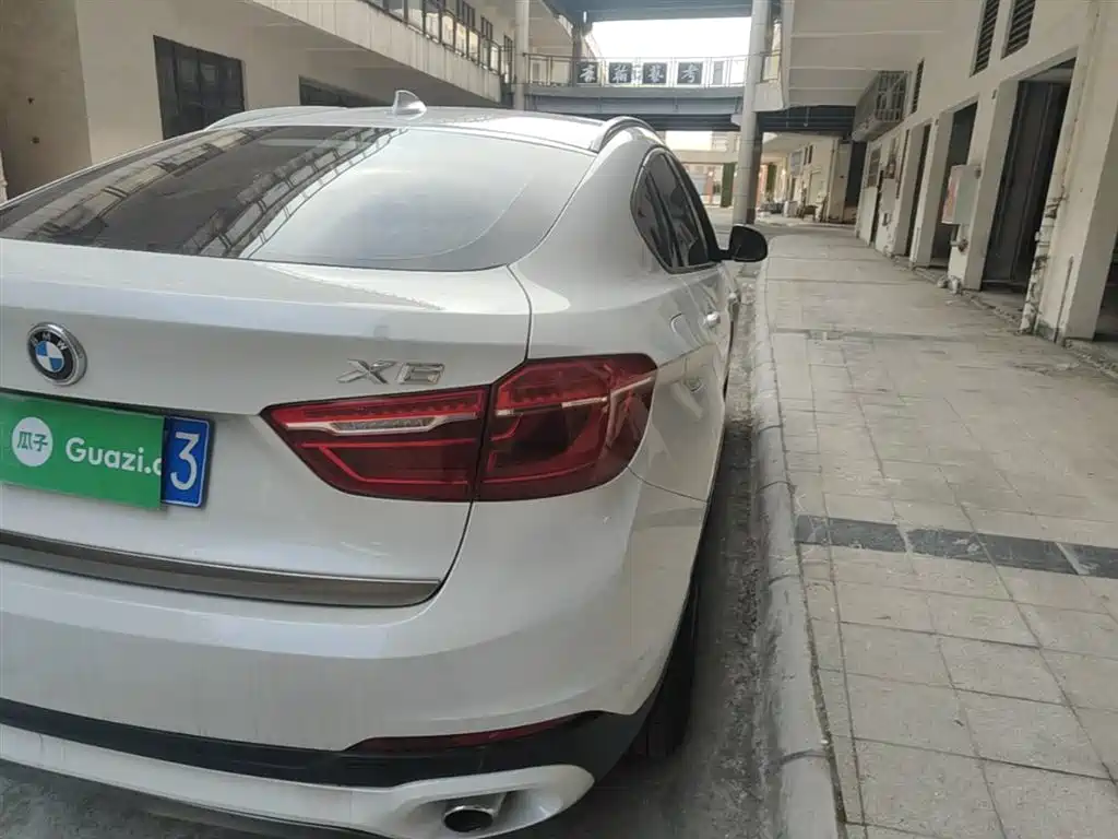 BMW X6 2018 xDrive28i фото 8