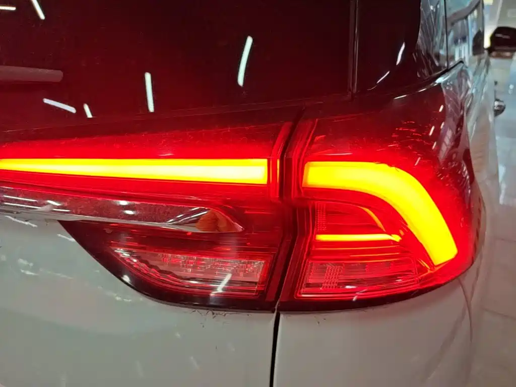 Фото 8 - Maxus Maxus G50