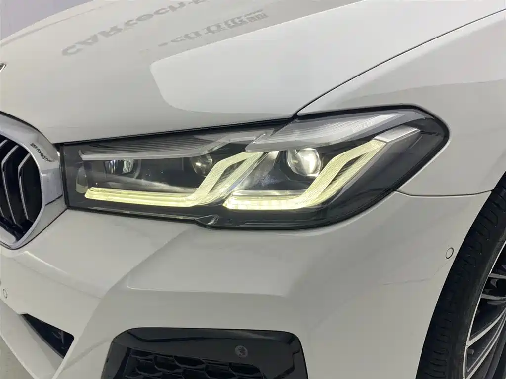 BMW 5 Series 2023 530Li Leading M Sport Package фото 9