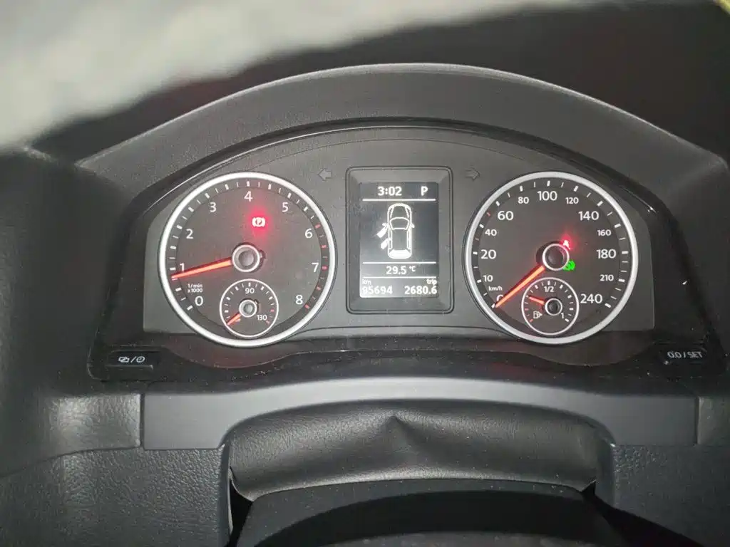 Photo 13 - Volkswagen Tiguan