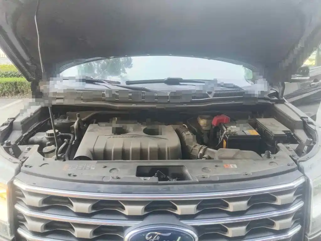 Photo 9 - Ford Explorer (Import)