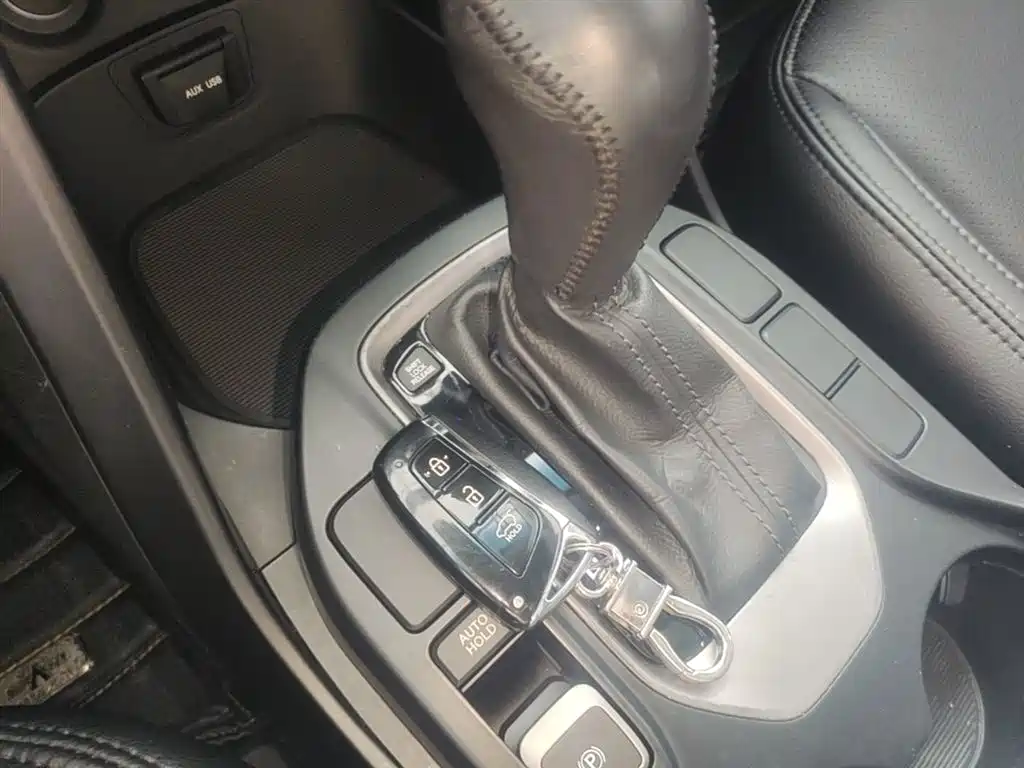 Hyundai Santa Fe 2013 Model 2.4L Automatic 2WD Smart фото 9