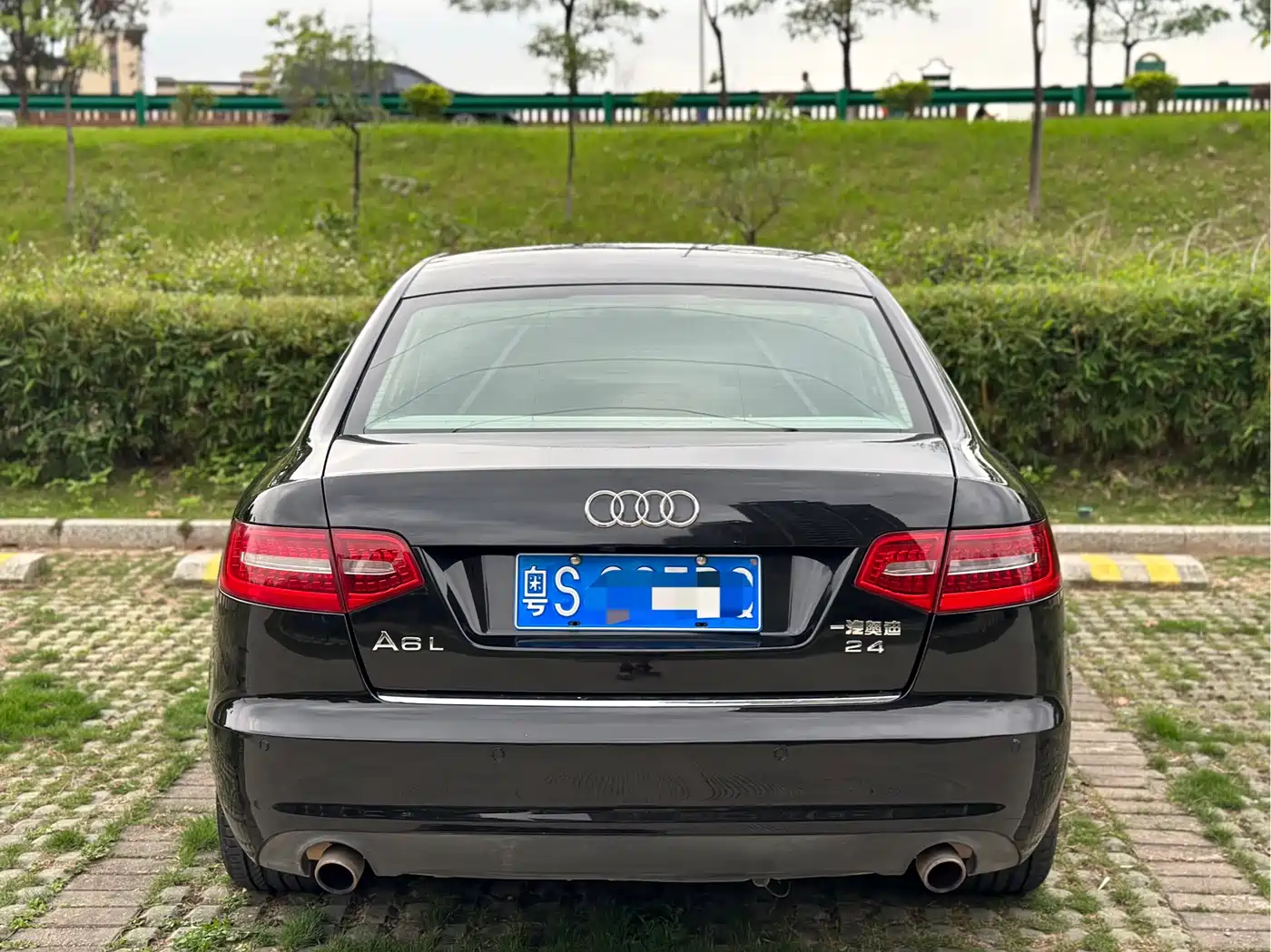 Audi A6L 2010 2.4L Comfort фото 5