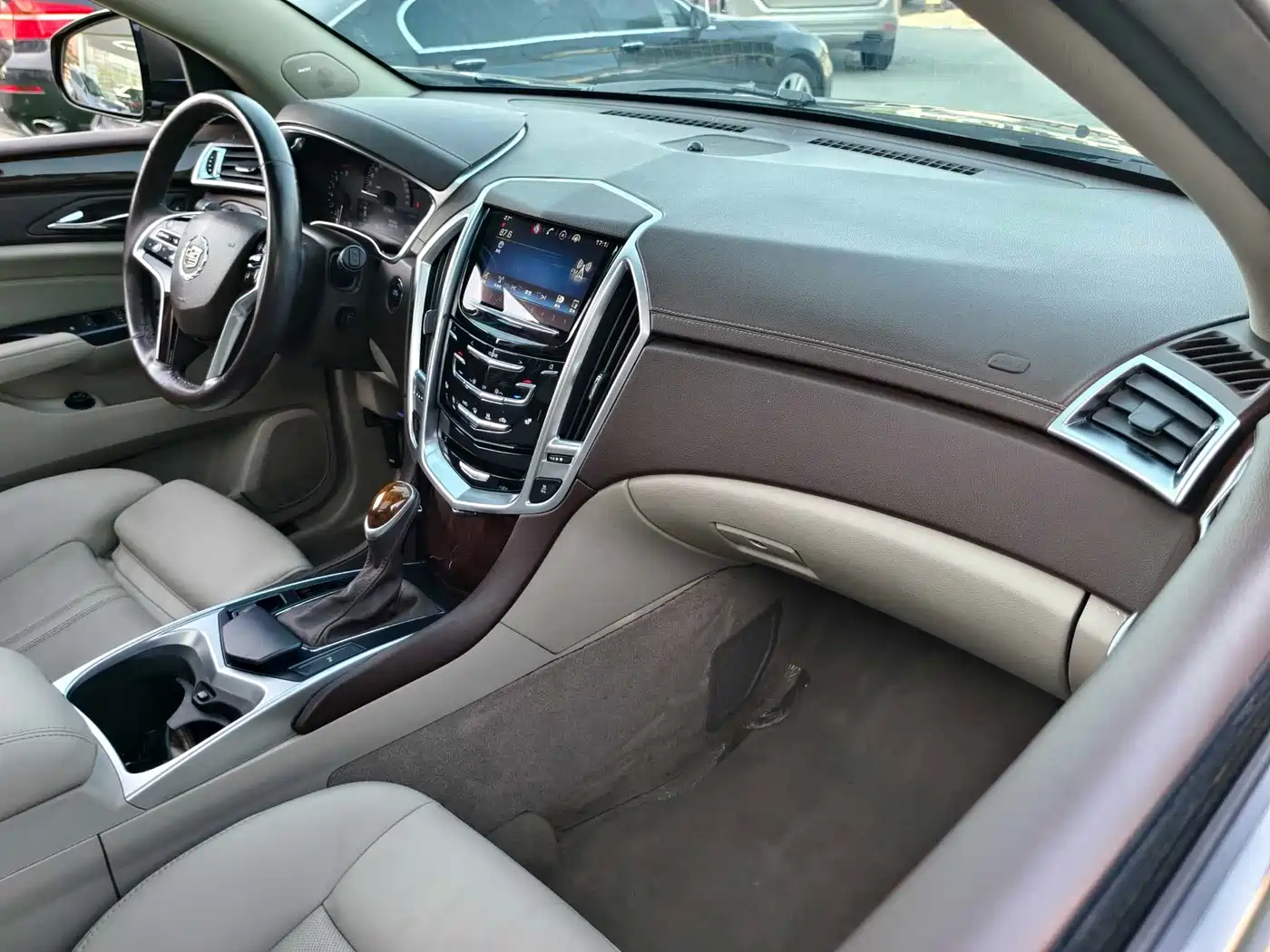 Cadillac SRX 2014 3.0L Elite Model фото 14
