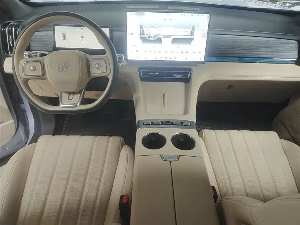 Jetour Shanhai L7 PLUS 2025 2025 Base Model 7-Seater