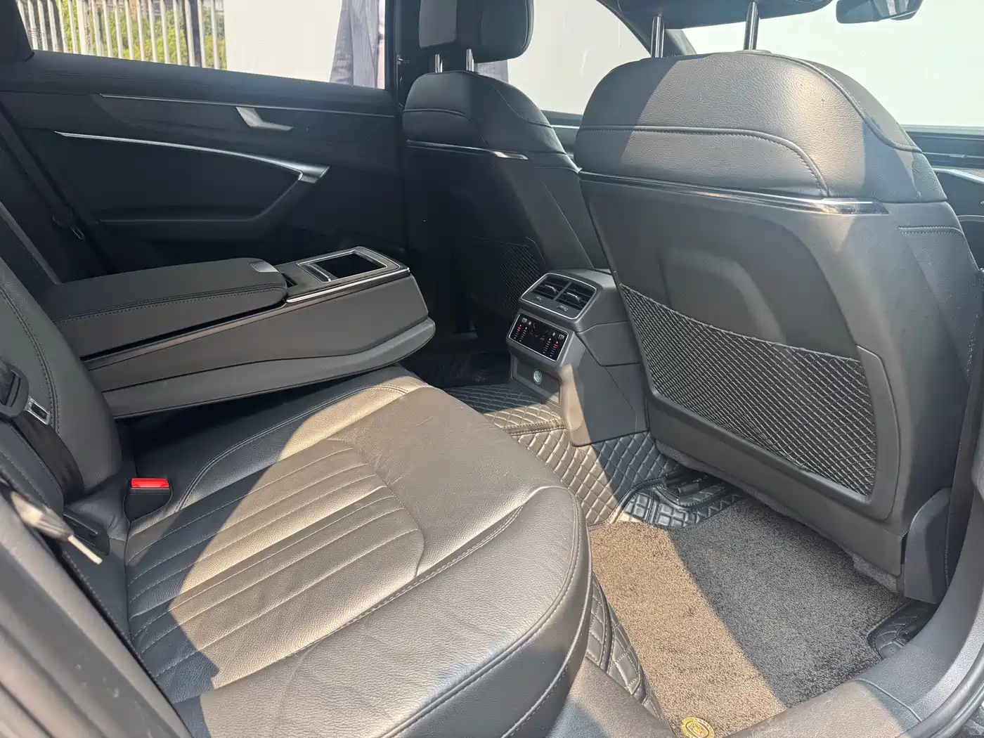 Audi A6L 2021 45 TFSI quattro Exclusive Elegance фото 24