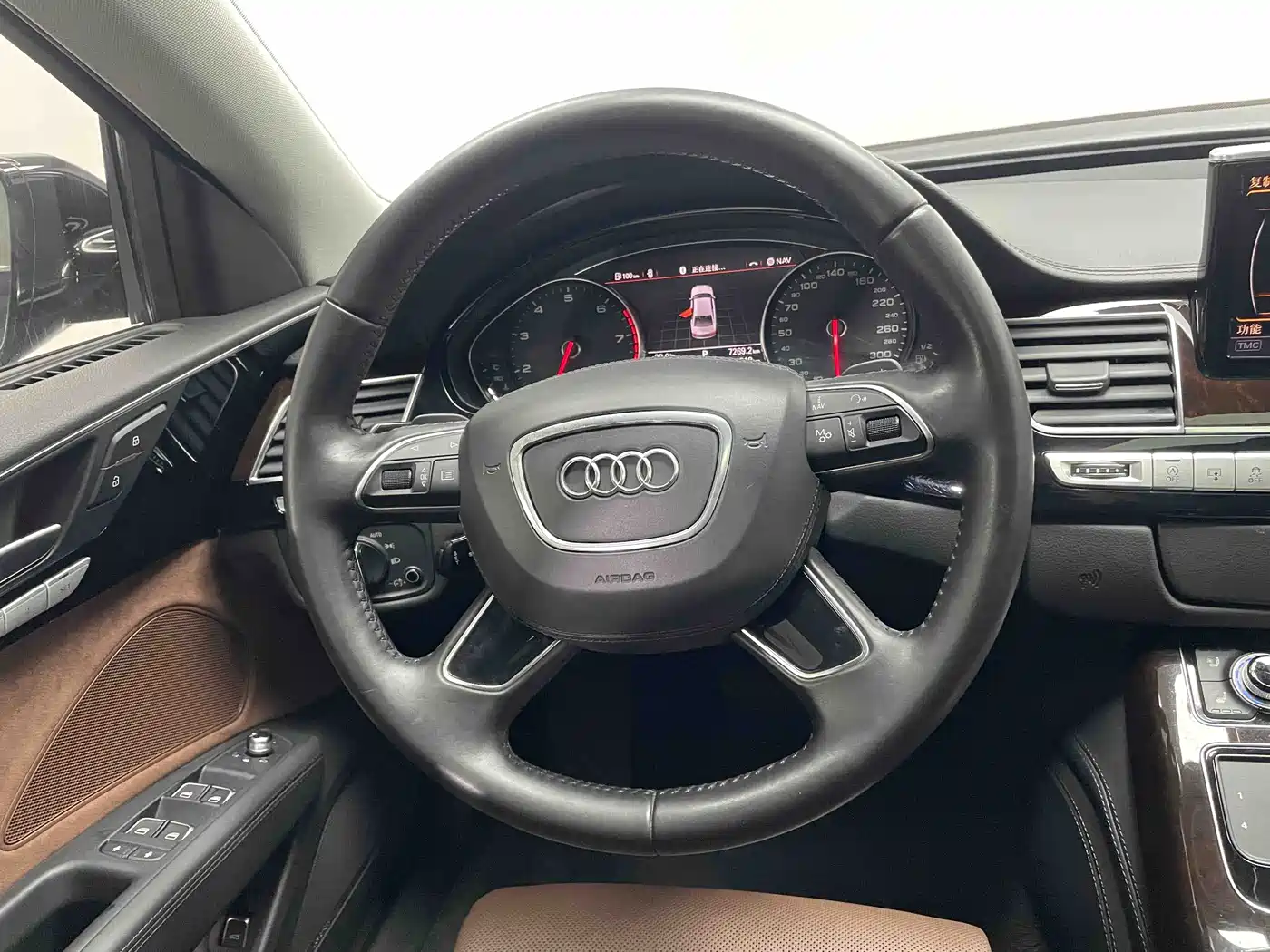 Audi A8 2014 A8L 45 TFSI quattro Luxury фото 15