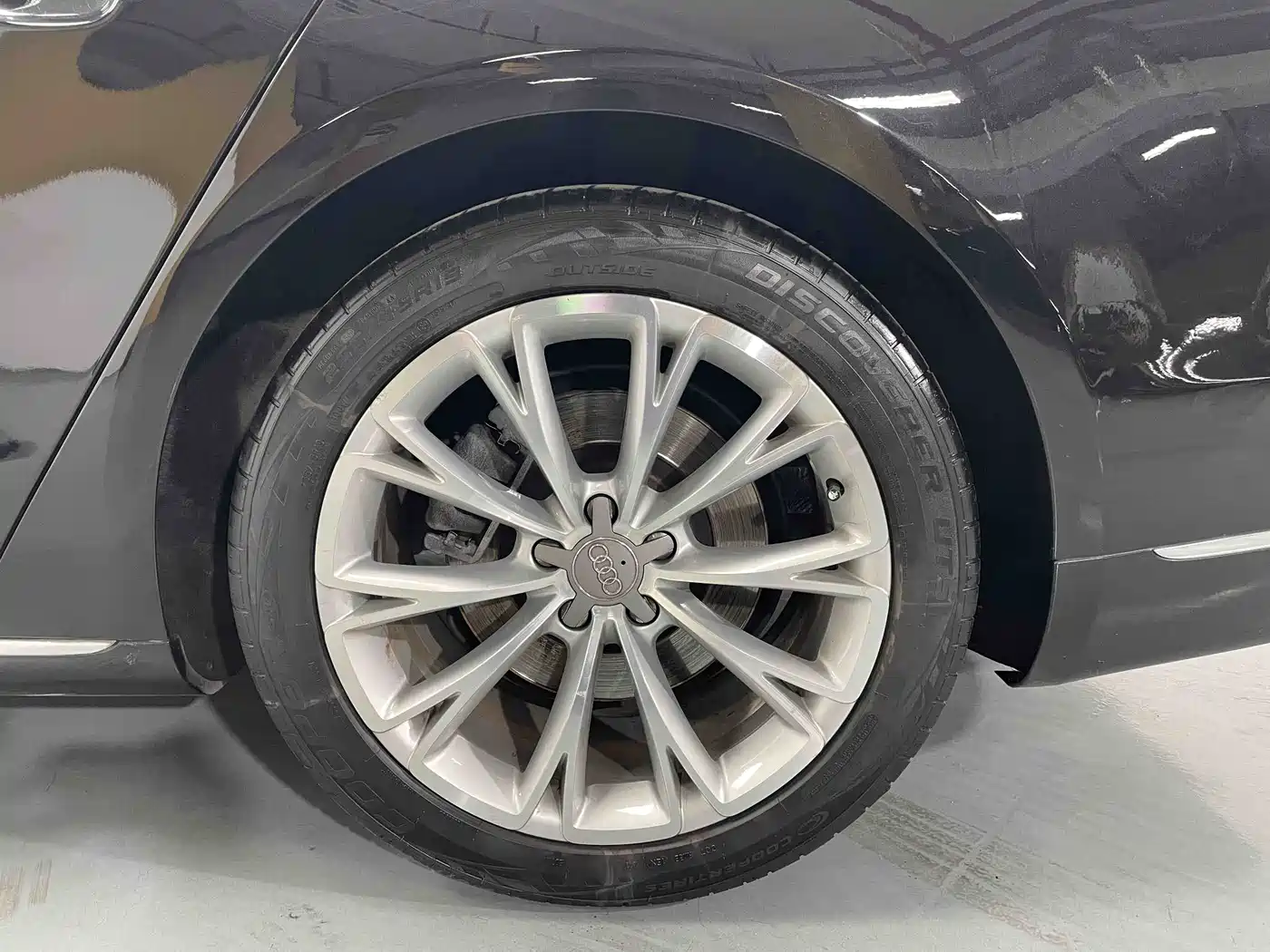 Audi A8 2014 A8L 45 TFSI quattro Luxury фото 19