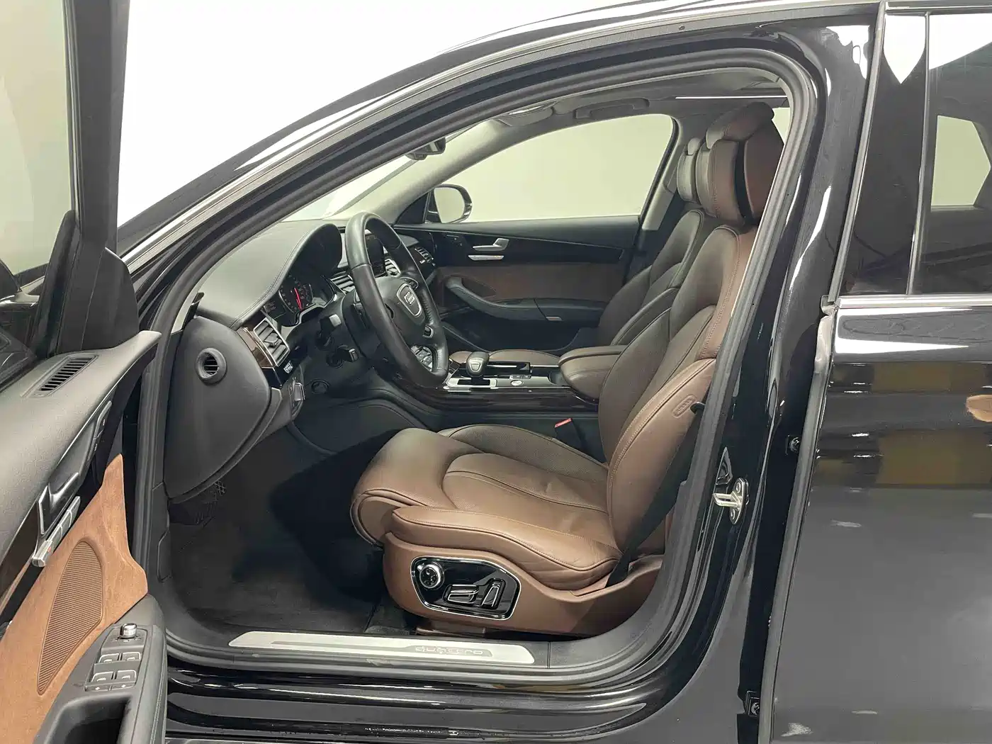 Audi A8 2014 A8L 45 TFSI quattro Luxury фото 11