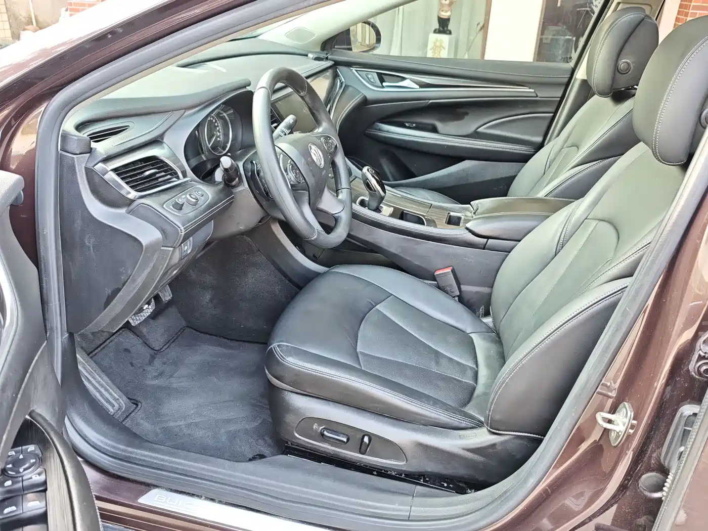 Buick LaCrosse 2018 Model 20T Elite Edition фото 11