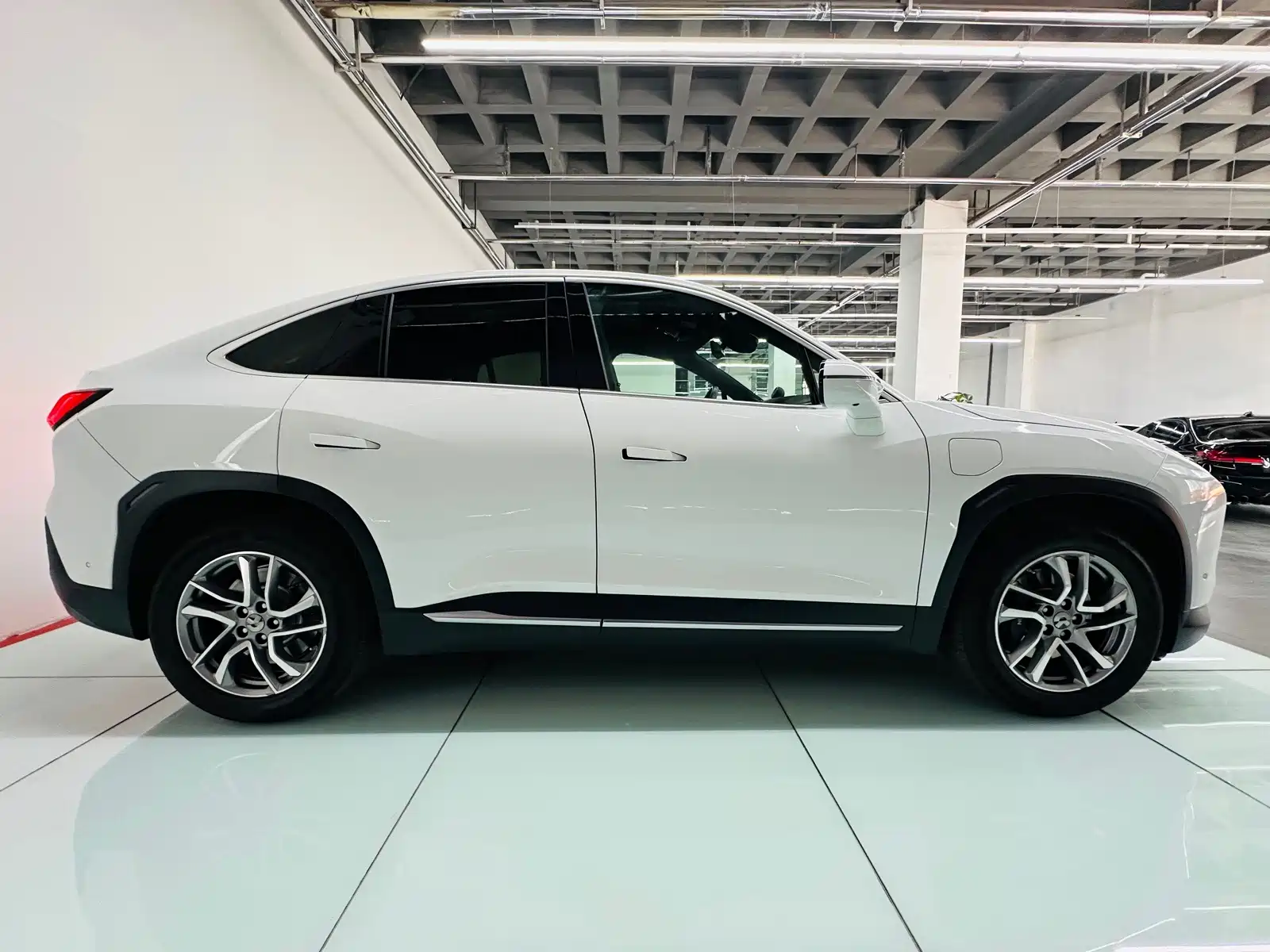 Фото 7 - NIO EC6