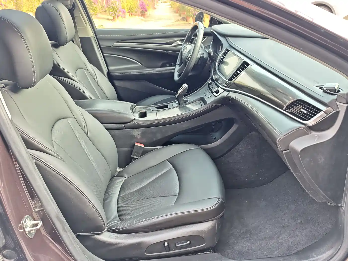Buick LaCrosse 2018 Model 20T Elite Edition фото 13