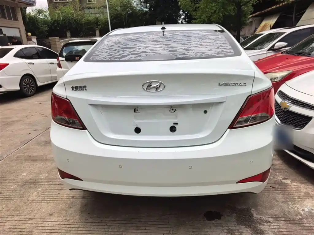 HYUNDAI RENA