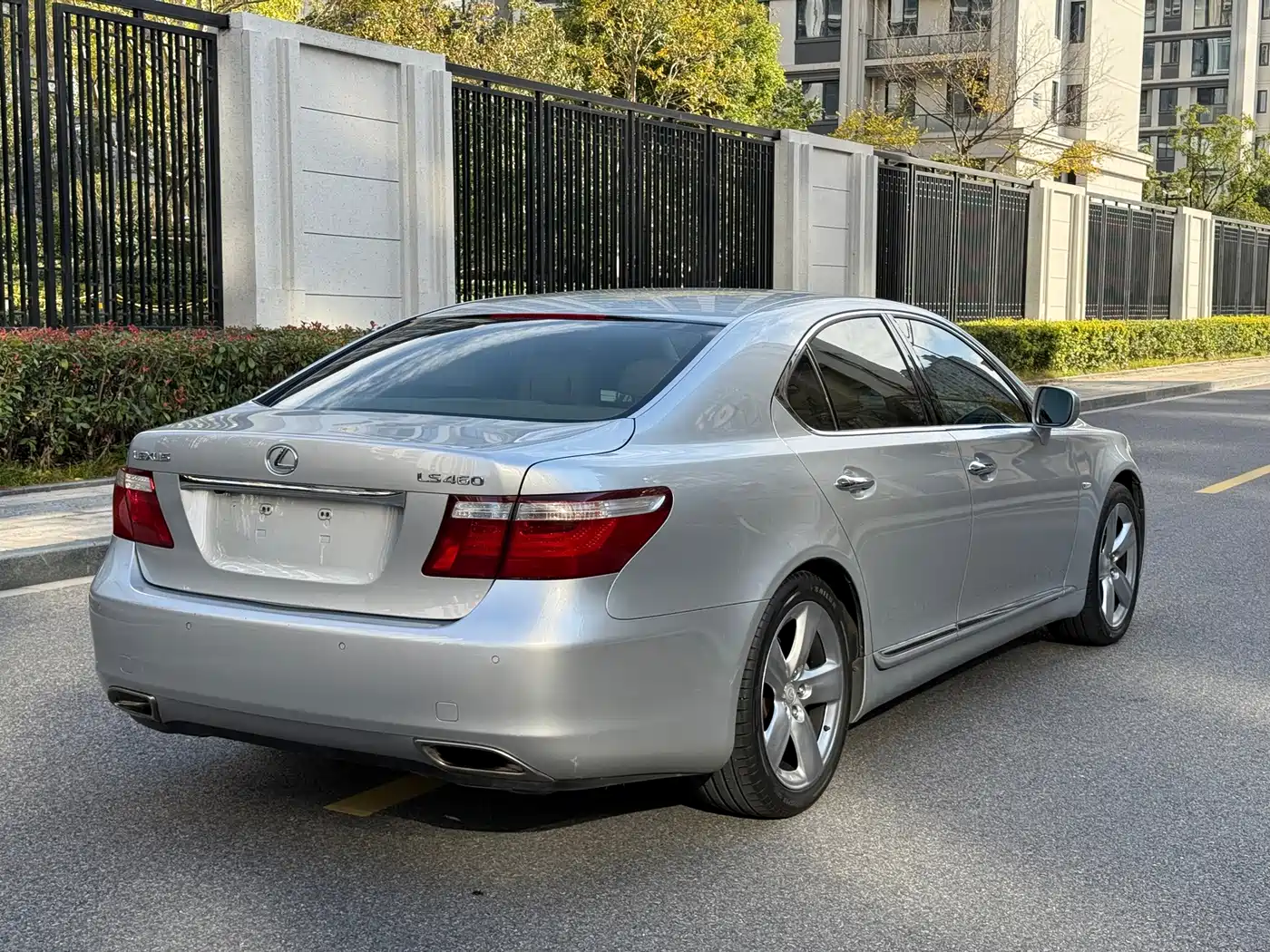 Lexus LS 2007 2006 460L
