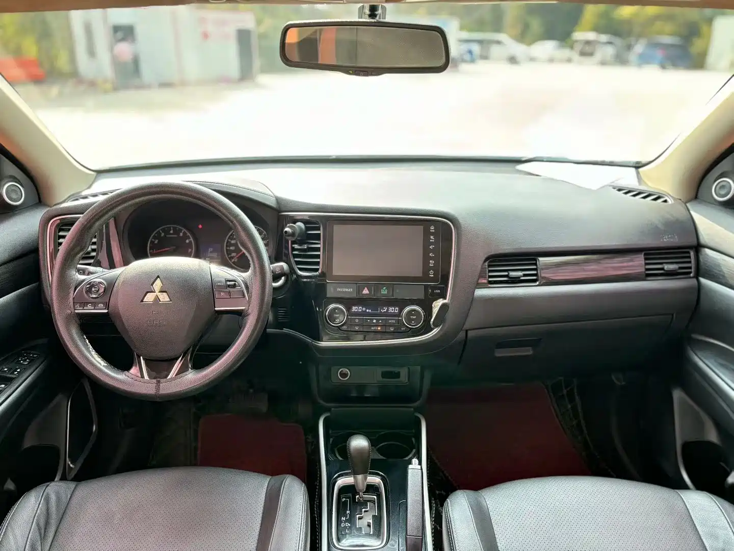Фото 6 - Mitsubishi Outlander