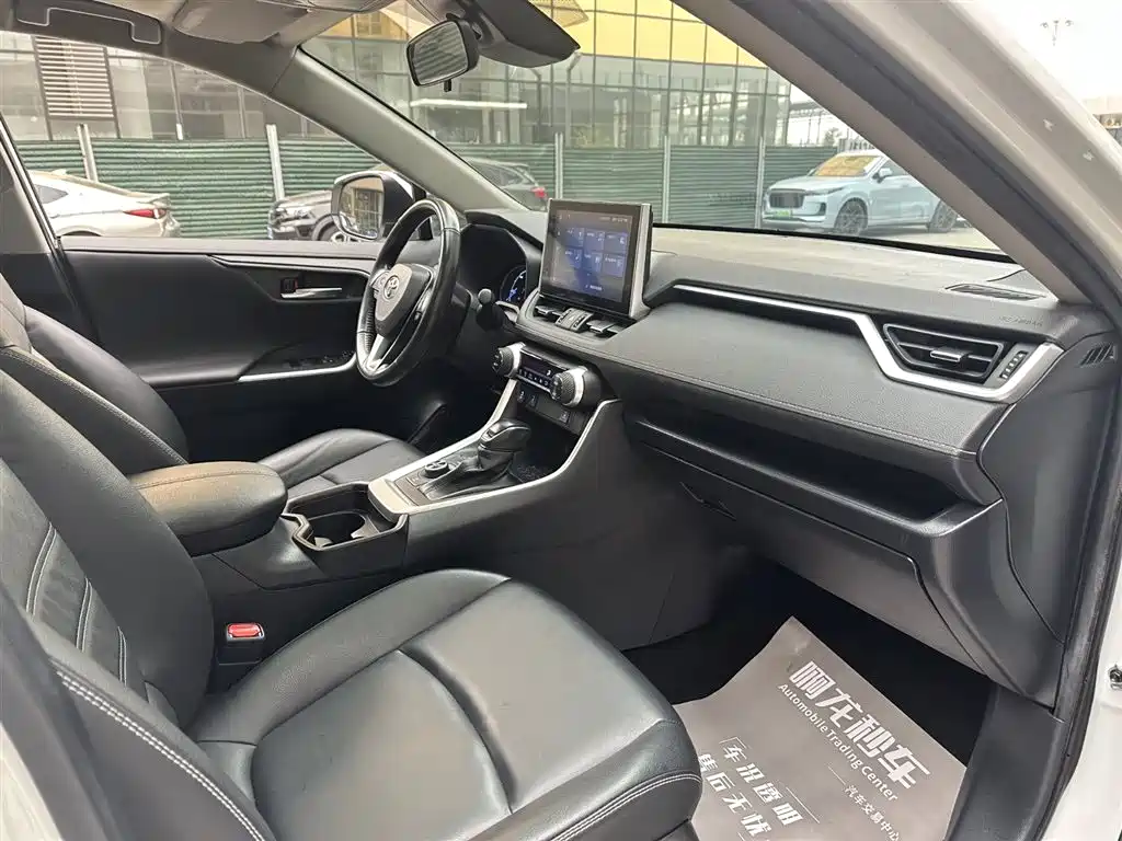 Toyota RAV4 Rongfang 2021 Facelift Hybrid 2.5L E-CVT 4WD Elite PLUS фото 13